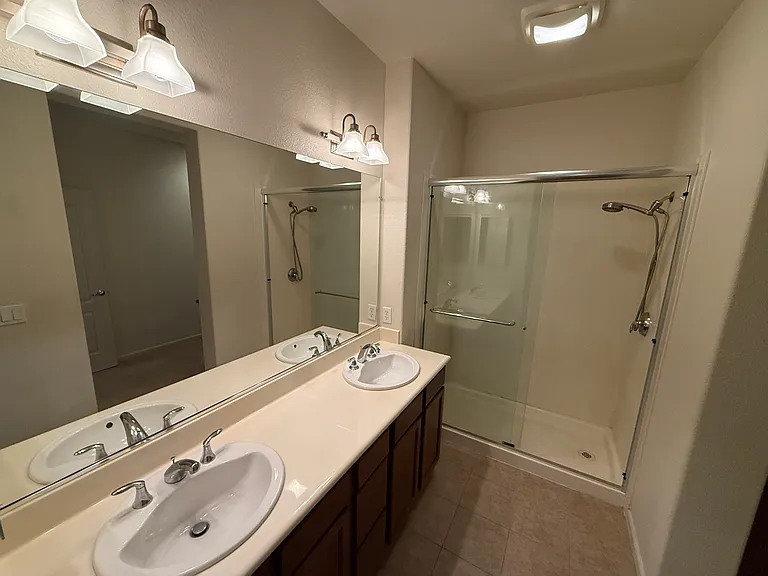 2492 Autumnvale Ave — Photo 12