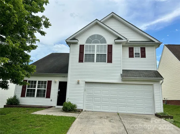710 Woodington Ln, Charlotte, NC 28214