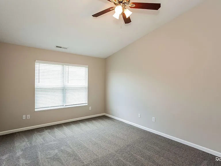 13294 Middlewood Ln — Photo 8
