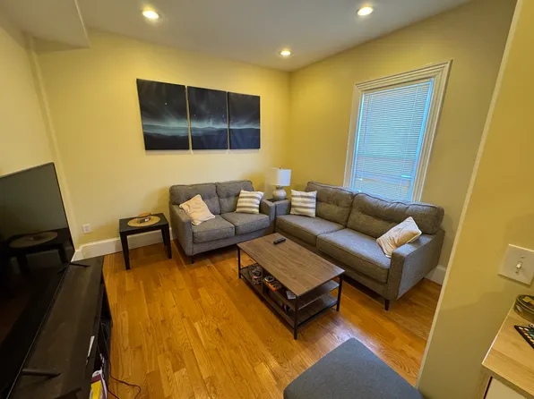 208 Holland St #2, Somerville, MA 02144