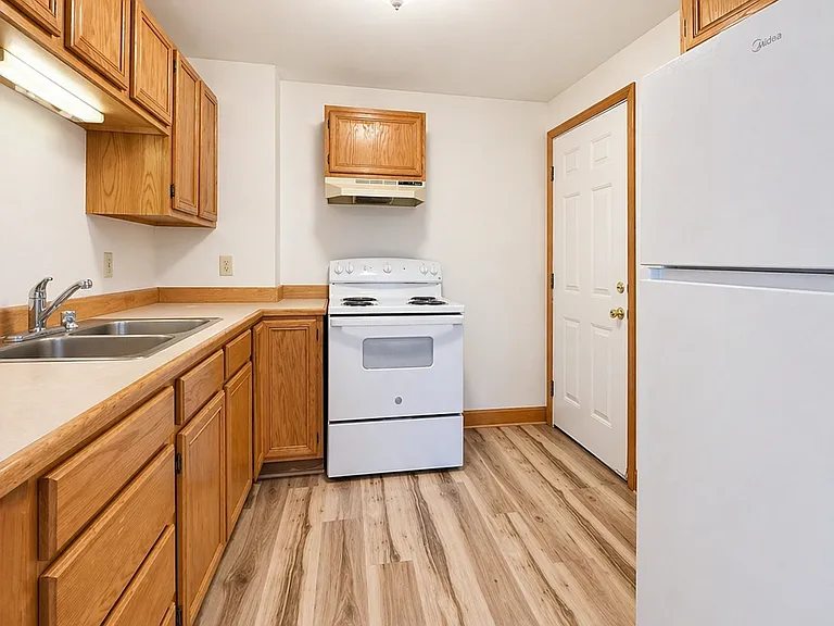 1560 Atlantic Hwy #2 — Photo 2