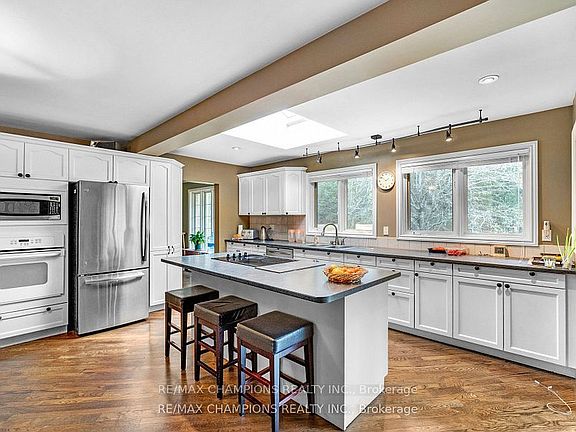 4th image of 16548 7th Concession Rd