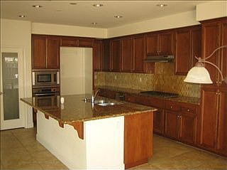 2nd image of 2481 Foxcroft Cir