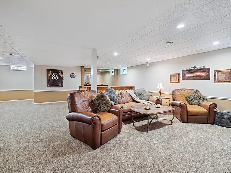 2504 Ron Dr — Photo 43