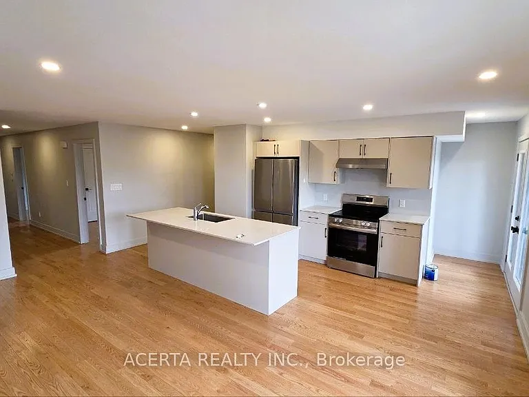 1252 Trenton Ave #B — Photo 2