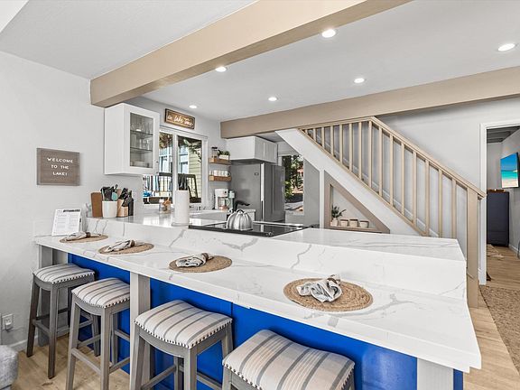 5th image of 3115 N Lake Blvd #52