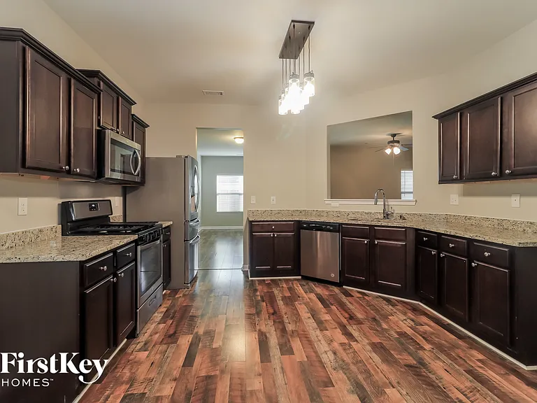 109 Caledonian Cir — Photo 7