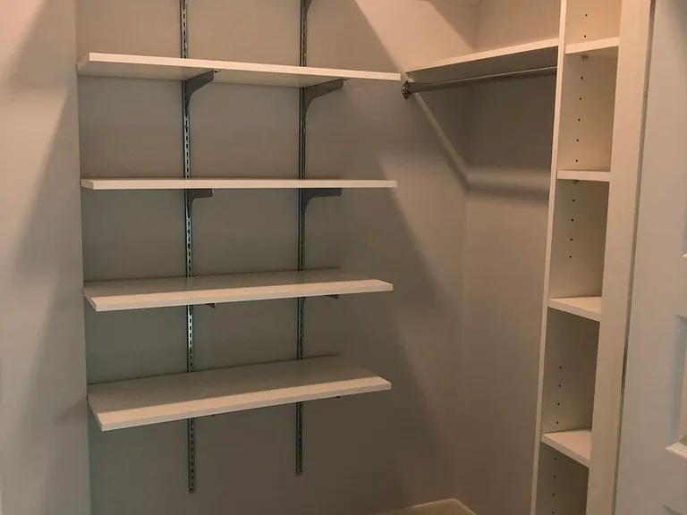 6310 Guinevere Dr — Photo 17