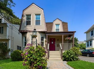 25 Russell Pl, Summit, NJ 07901