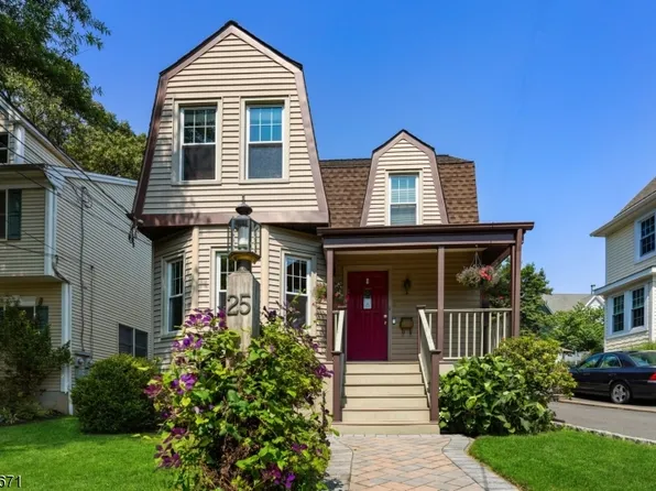 25 Russell Pl, Summit City, NJ 07901