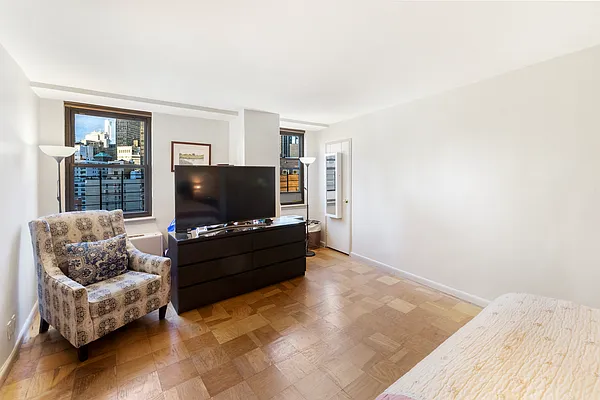 Rented by Compass | media 22