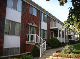 607 Byron Rd APT 6, Howell, MI 48843