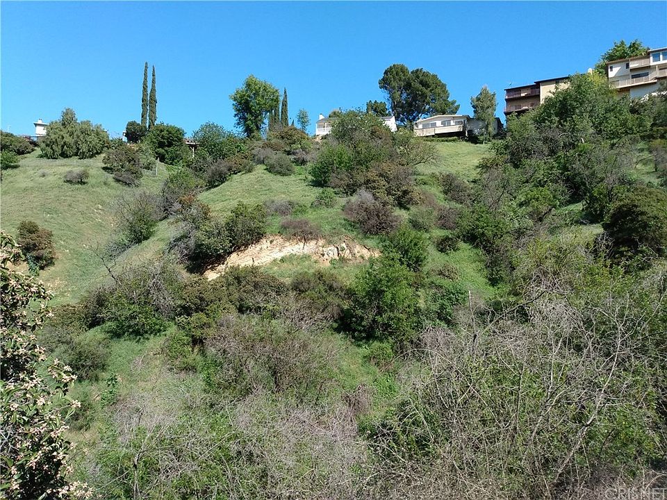 2nd image of 3885 N Hopevale Dr