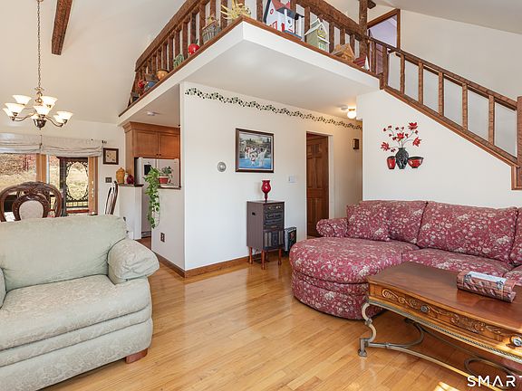 3rd image of 165 Community House Road
