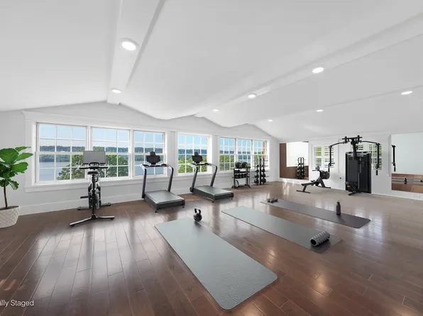 3061 Scenic Place image 17 of 40