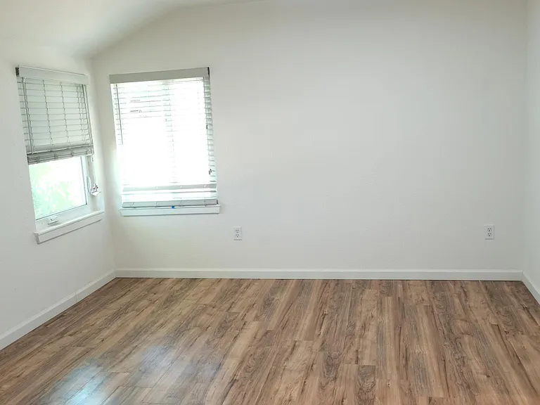 5641 66th St — Photo 27