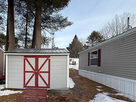 2nd image of 3 Baxter Place