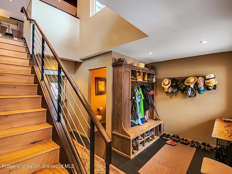 500 Fairway Dr — Photo 10