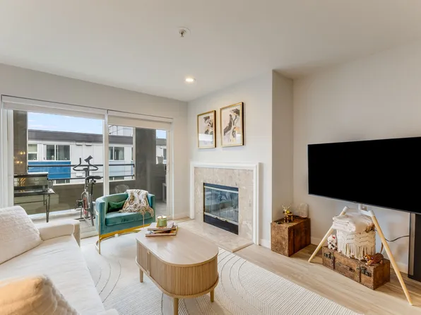 1504 Aurora Ave N APT 110, Seattle, WA 98109