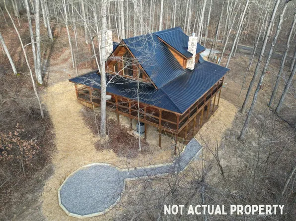 28631 Hawthorne Way, Logan, OH 43138