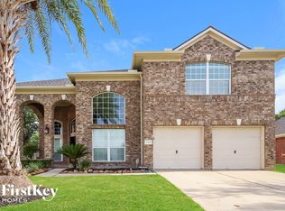 10305 N Apple Tree Cir, La Porte, TX 77571