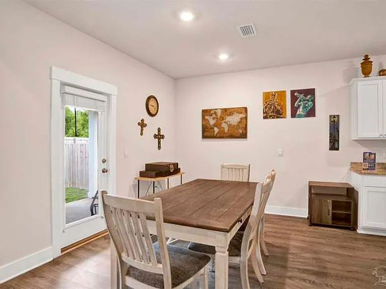 5737 Danbury Blvd — Photo 3