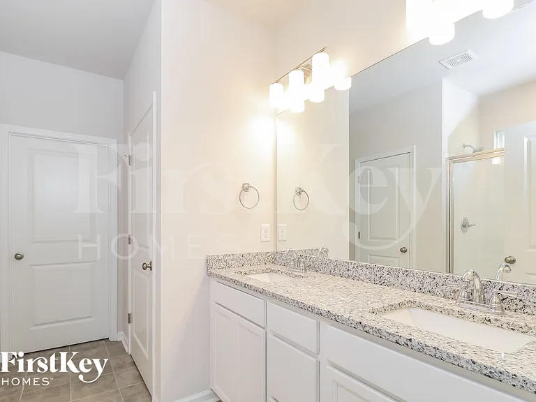 627 Goldburn Way — Photo 8
