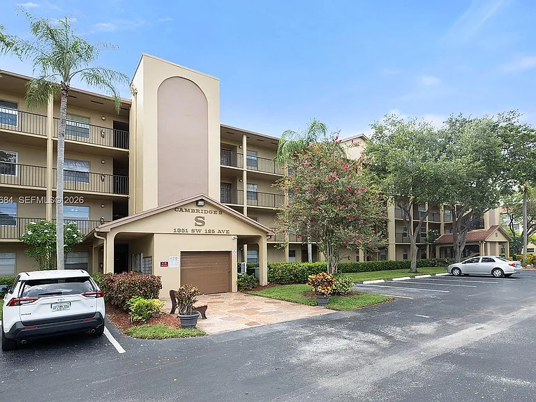 1351 SW 125th Ave #108S — Photo 40