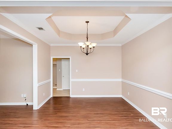 3rd image of 6117 Lennox Pl
