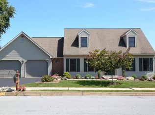 229 Shelburne Ln, Manheim, PA 17545