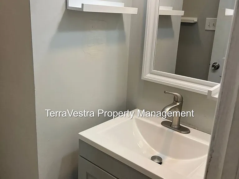 427 South Main Street — Photo 12