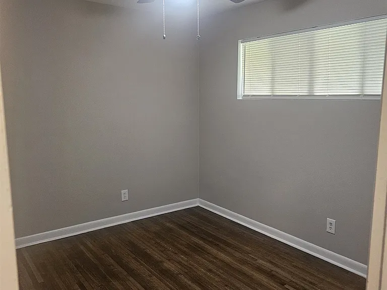 1725 Claire Ave — Photo 20