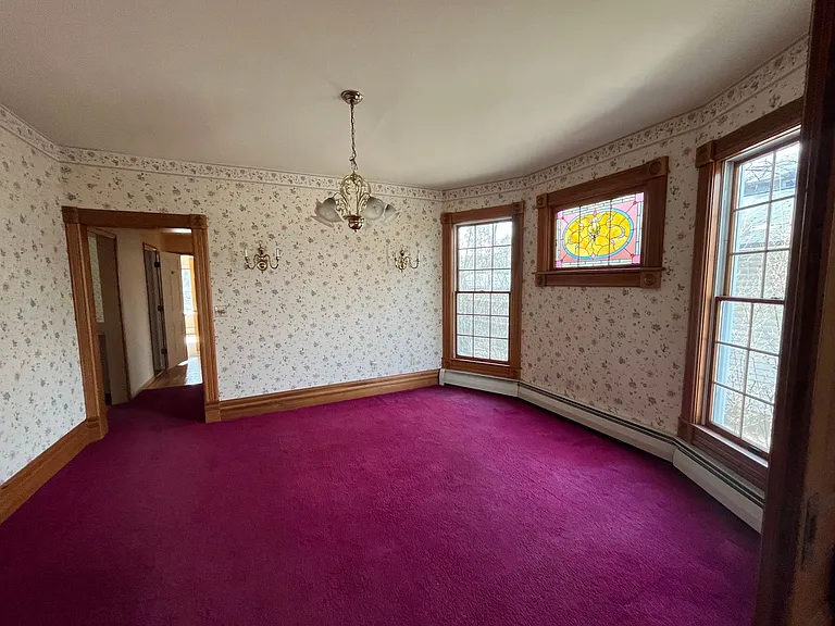 940 Woodlawn St — Photo 15