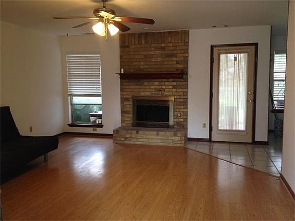 2nd image of 1624 Woods Blvd