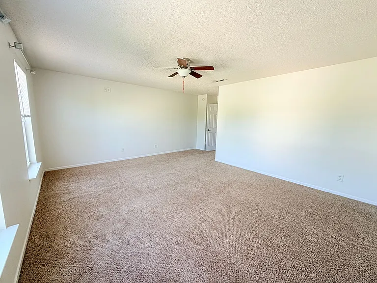 1723 Elijah Blue Dr — Photo 16