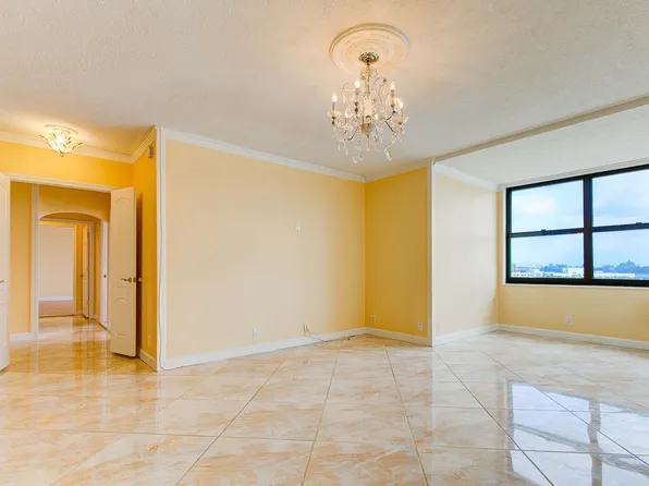 7004 Boulevard East image 1 of 35