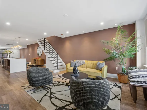 2304 W Cheltenham Ave, Philadelphia, PA 19150