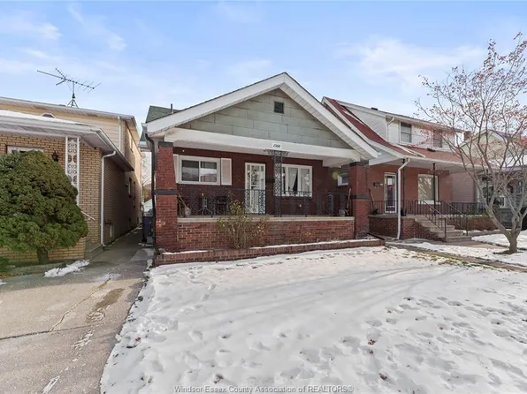 1366 Moy Ave, Windsor, ON N8X 4S6