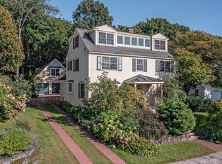 32 Edgewood Ln, Burlington, VT 05401