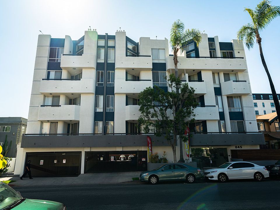 Building Photo 3