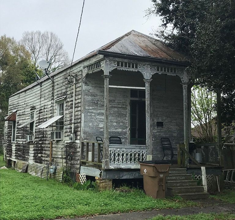 1st image of 417 Charles St