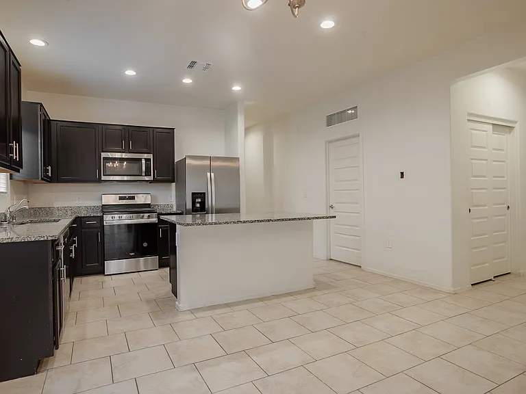 9277 W Creosote Rain Dr — Photo 6