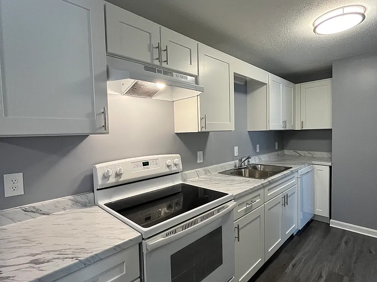 1261 Church St #84 — Photo 2