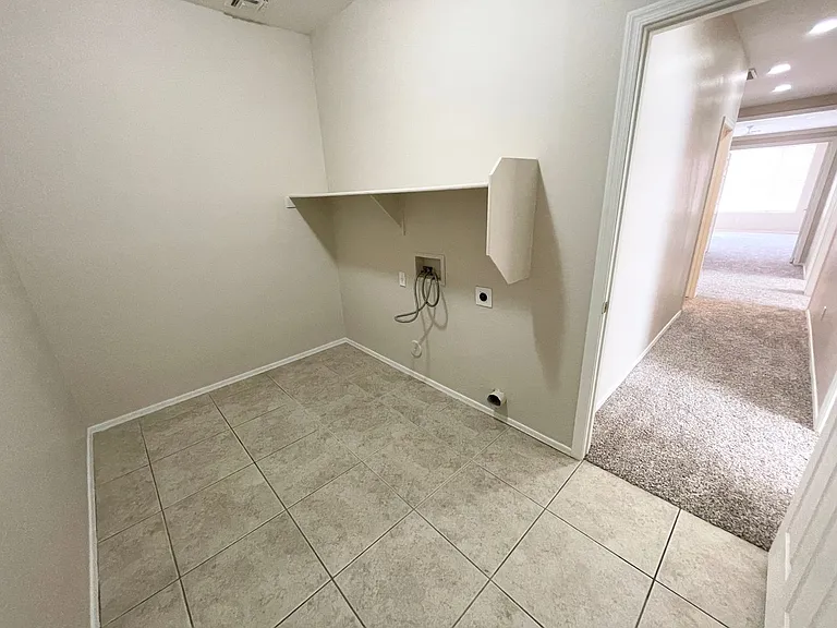 3720 W Rushmore Dr — Photo 31