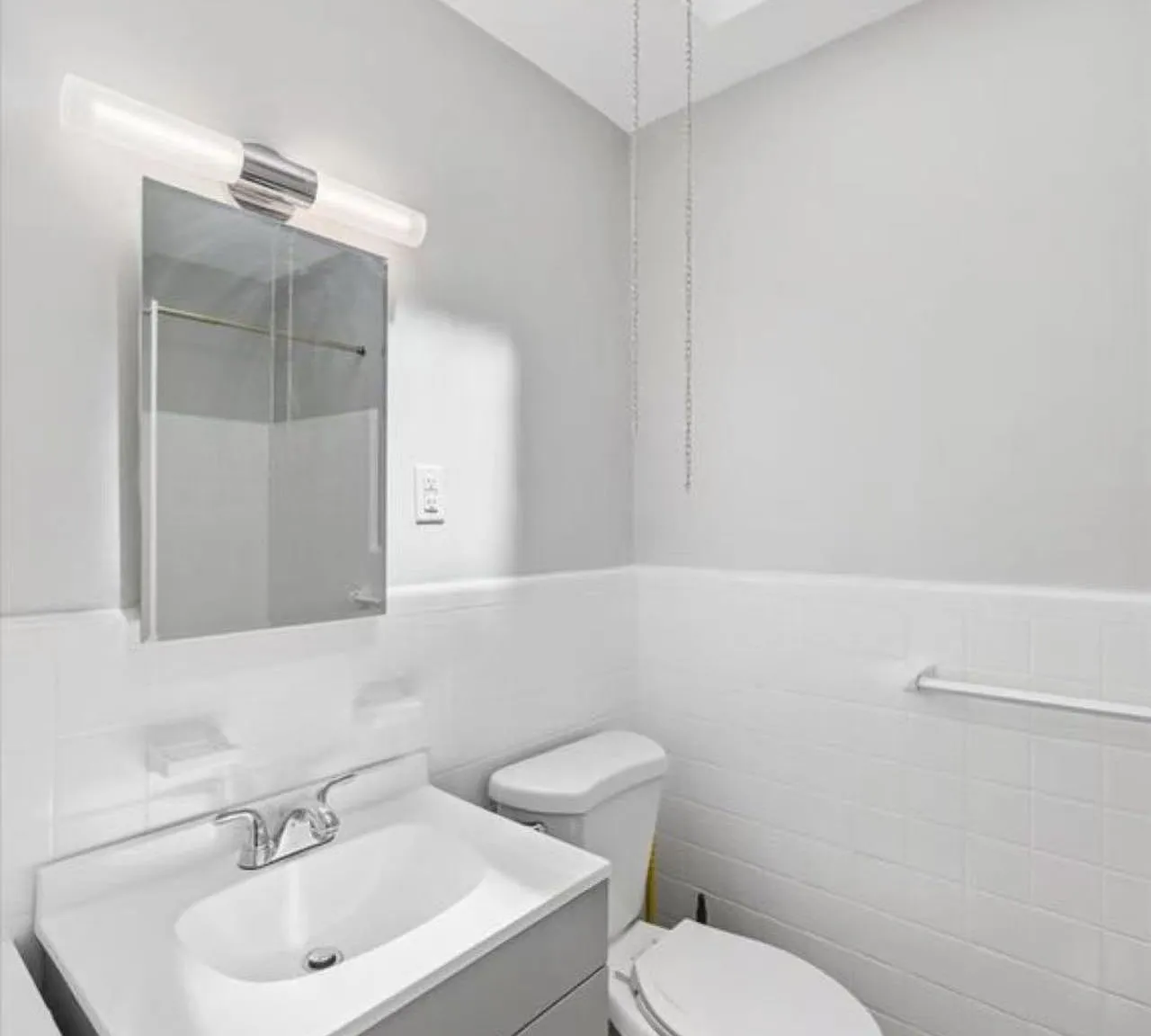 2 bed, 860 sqft, $1,400 — Photo 1