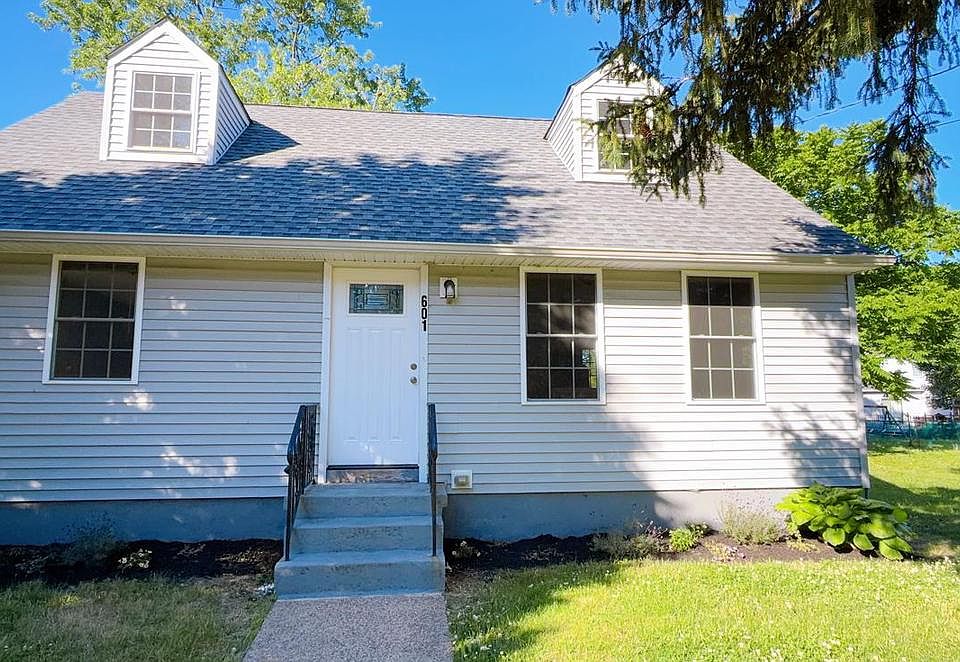 1st image of 601 Uhler Ave