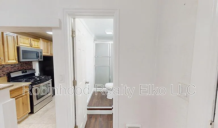 843 Lincoln Ave — Photo 13