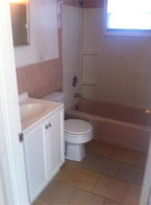 2nd image of 1717 Ocean St APT B20