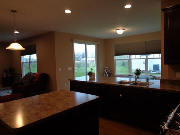 5th image of 12212 Edgebrook Dr
