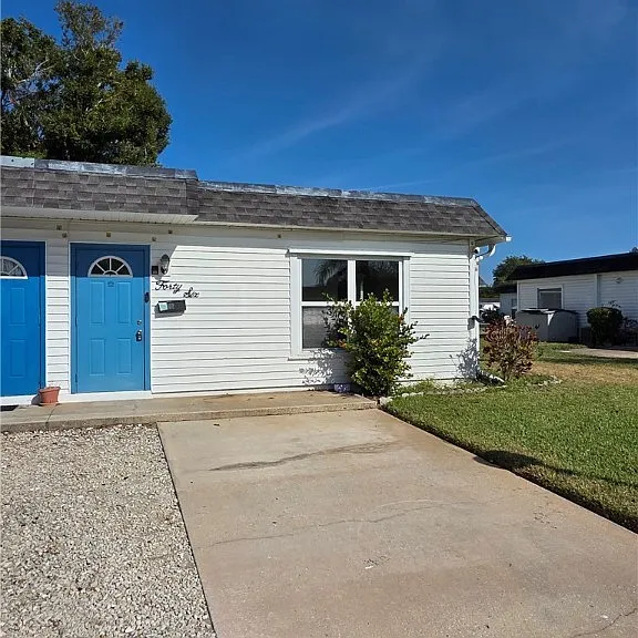 46 Hamlin Ct — Photo 1